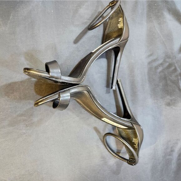 STEVE MADDEN ALMOND TOE ANKLE STRAP SANDAL - Picture 5 of 15